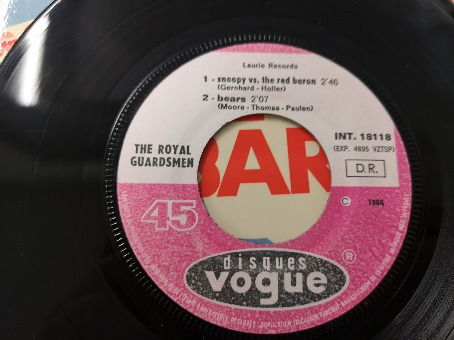 Royal Guardsmen "Snoopy vs. The Red Baron" Orig France 1966 M-/M- (7" EP)