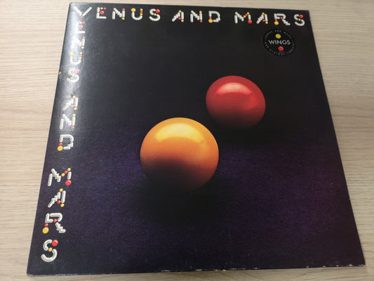 Wings "Venus and Mars" Orig US 1975 EX/EX (Inserts, Poster & Stickers)