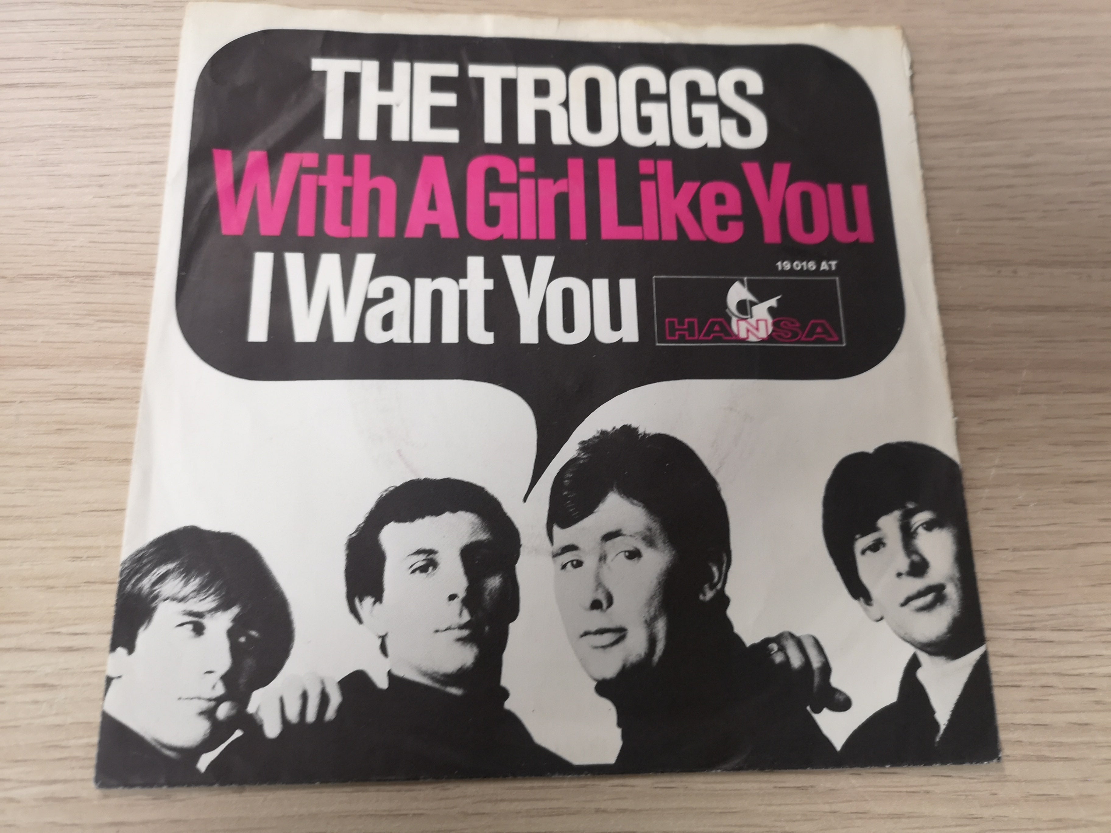 Troggs "With a Girl Like You" Orig Germany 1966 VG++/VG++ (7" Single