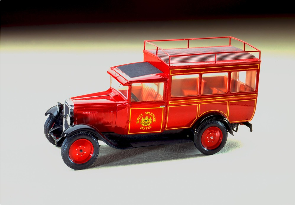 Citroën C4 "Splendid Hôtel" - HELLER 1/24
