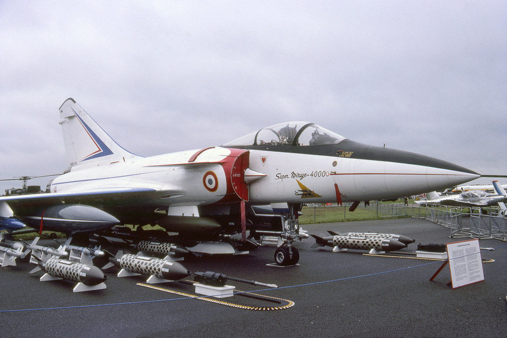 Dassault Mirage 4000 (New Edition w/Armement) - MODELSVIT 1/72