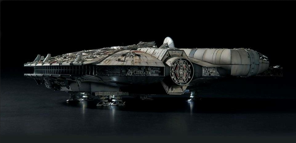 Millennium Falcon - Perfect Grade - REVELL / BANDAI 1/72