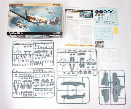 Spitfire Mk.IIa - ProfiPack Edition - EDUARD 1/48