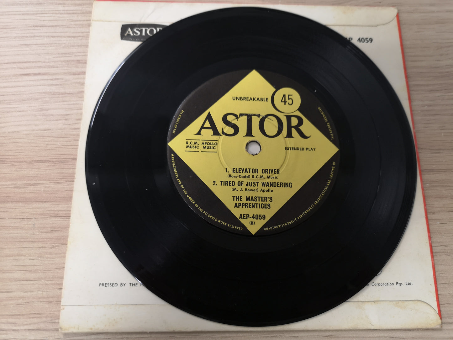 Master's Apprentices "Wars Or Hands Of Time" Orig Australia 1968 EX/M- (7" EP)