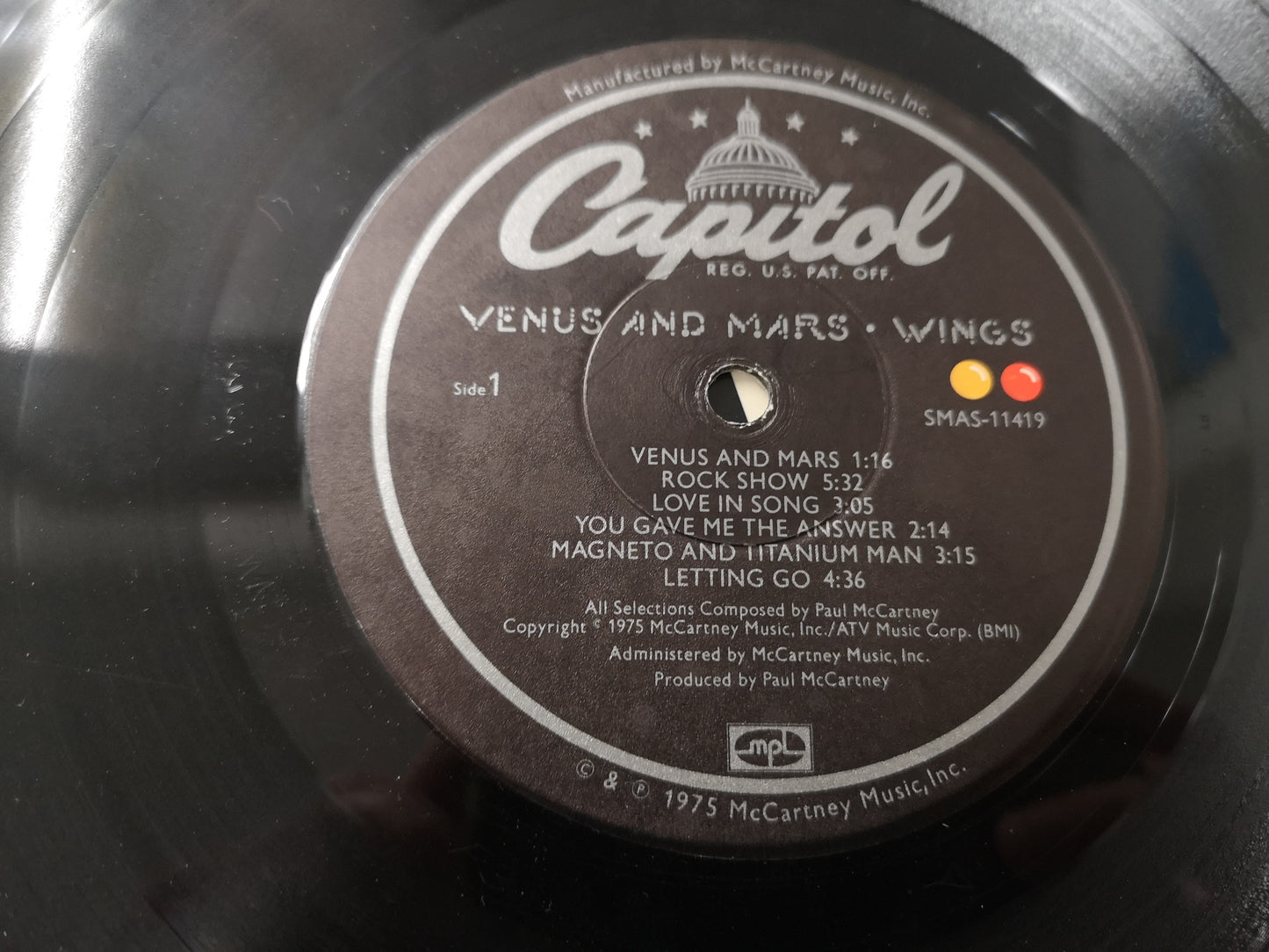 Wings "Venus and Mars" Orig US 1975 EX/EX (Inserts, Poster & Stickers)