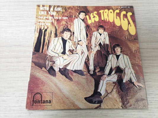 Troggs "With a Girl Like You" Orig France 1966 VG++/VG++ (7" EP)
