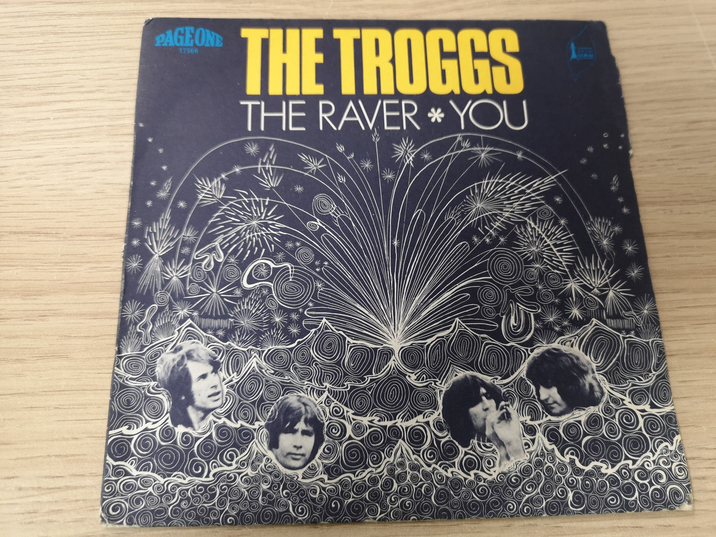 Troggs "The Raver" Orig France 1967 EX/VG++ (7" Single)