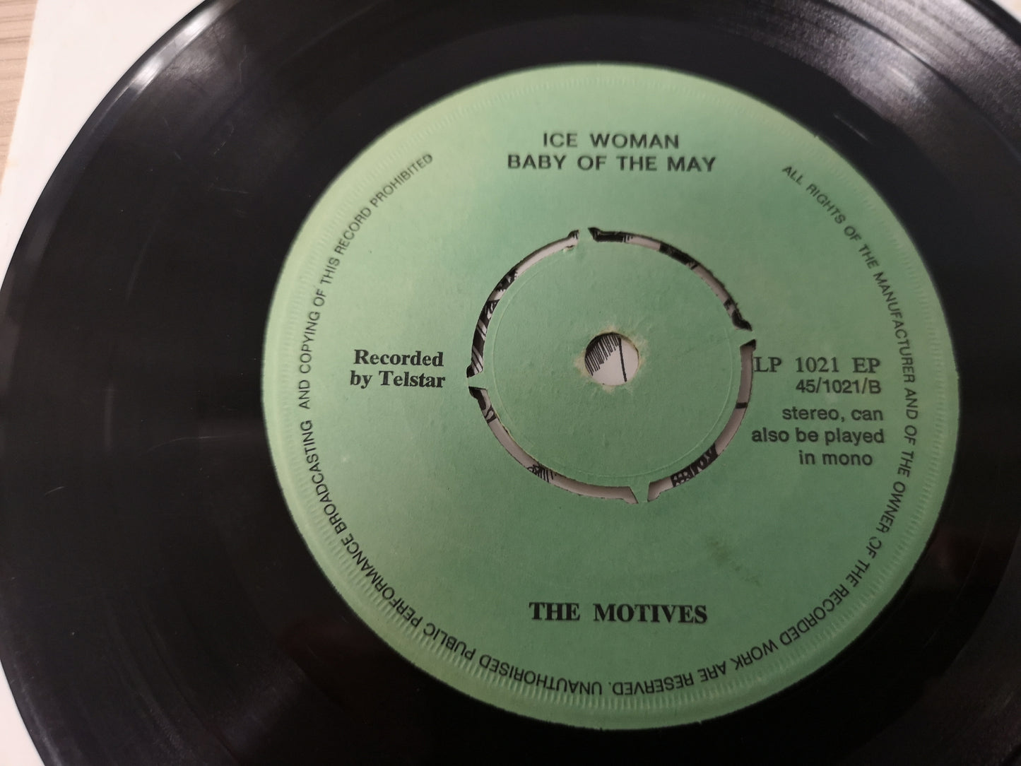 Motives "The World is a Trapezium" Orig Holland 1968 VG/VG+ (7" EP)