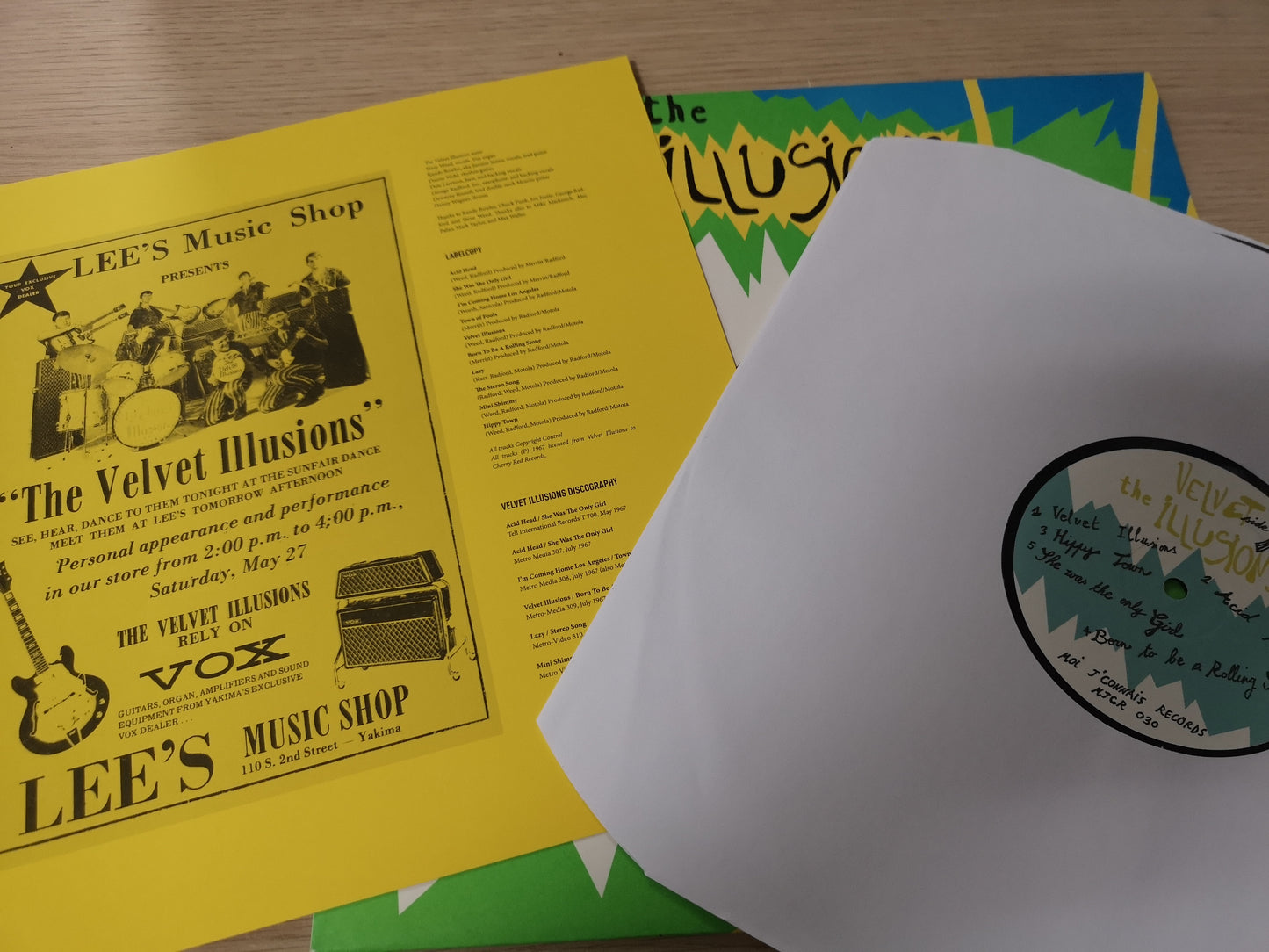 Velvet Illusions "S/T" Mint/New EU 2015