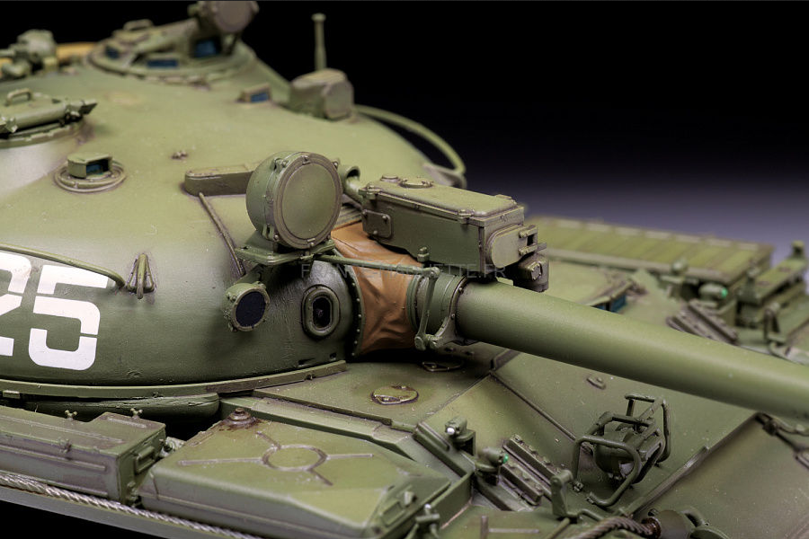 T-62 Soviet MBT (version 1974-1975) - ZVEZDA 1/35