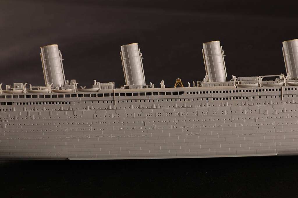 R.M.S. Titanic - HOBBY BOSS 1/700