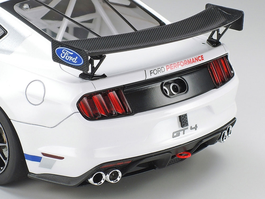 Ford Mustang GT4 - TAMIYA 1/24