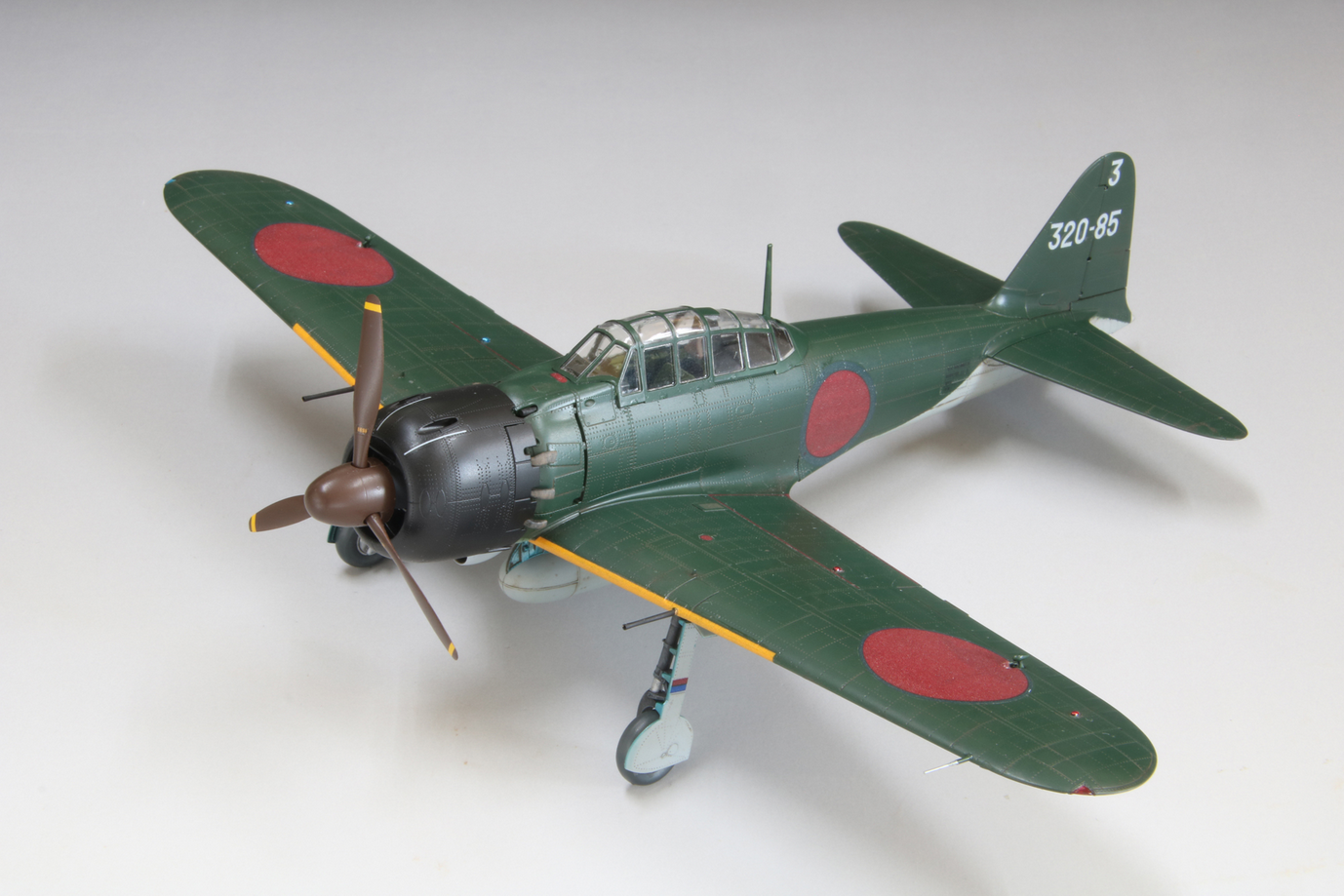 IJN A6M5 Carrier Fighter Zero Model 52 (Mitsubishi, Mid Prod.) - FINEMOLDS 1/48