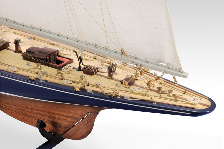 Endeavour - America's Cup 1934 [Kit Bois] - AMATI 1/80