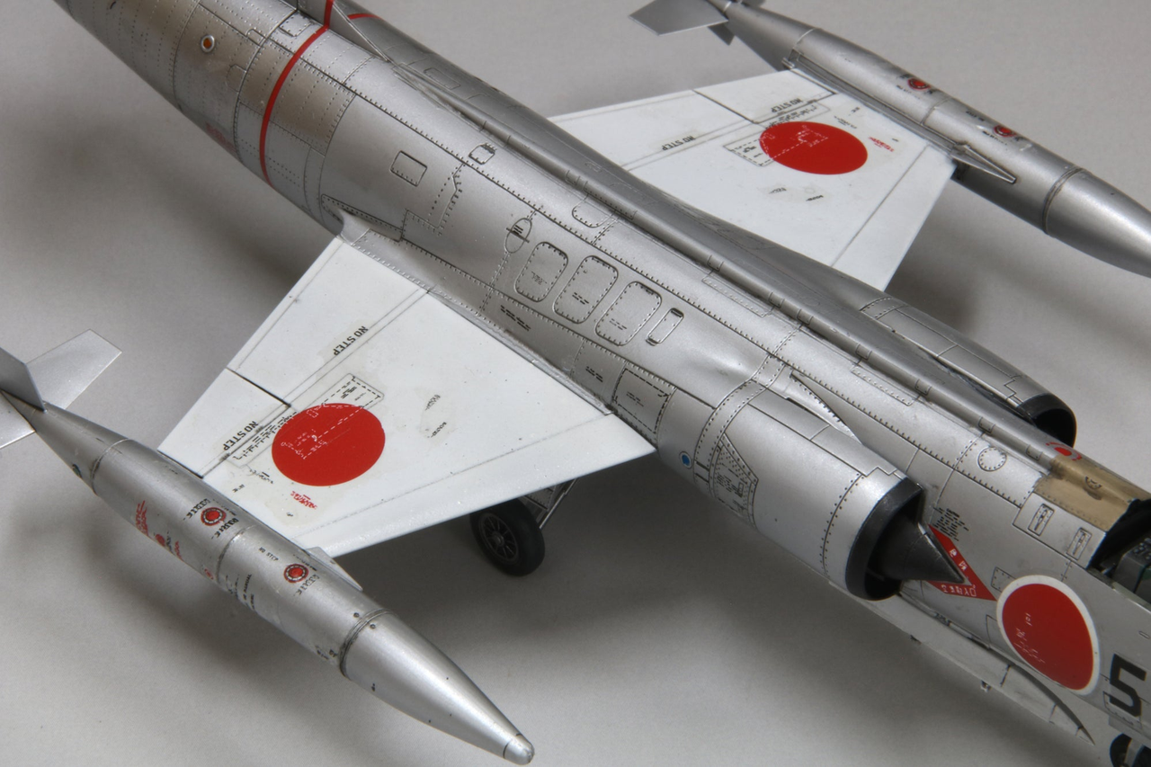 Japan Air Self-Defense Force F-104J Jet Fighter - FINEMOLDS 1/72