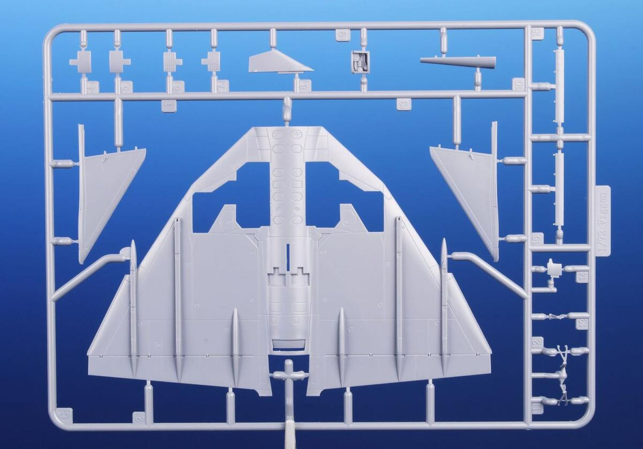 AJ-37 Viggen "Strike Fighter" - SPECIAL HOBBY 1/72