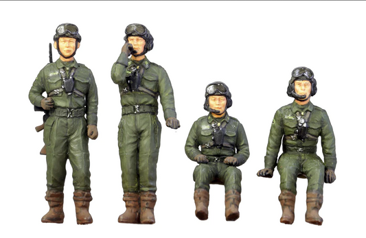 Japan Ground Self-Defense Force Tank Crew 1965-1990s - FINEMOLDS 1/35