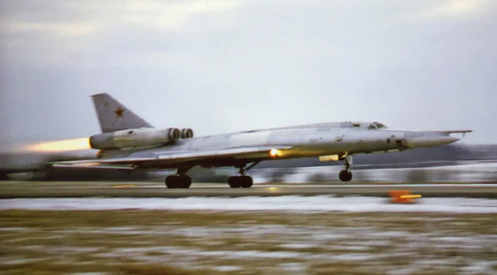Tupolev Tu-22KD Blinder - MODELSVIT 1/72